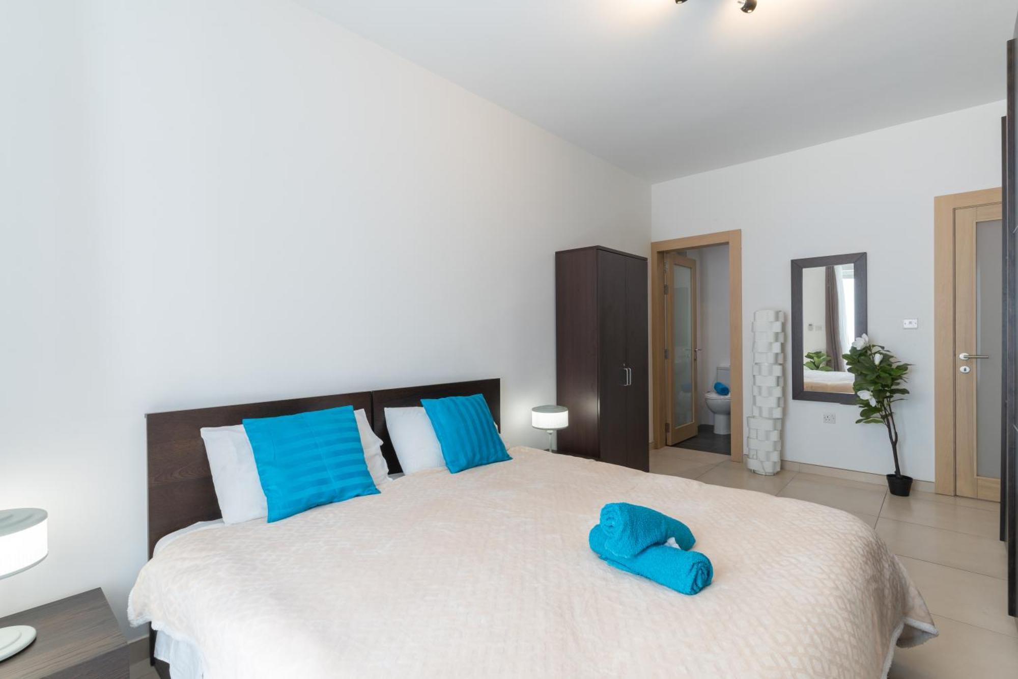 Apartment 2 Bedroom In St Julians Prime Location In Paceville 3 By Vaganza Saint Julian's