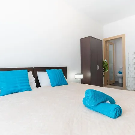 2 Bedroom In Central St Julians Prime Location In Paceville Apt 3 By Vaganza Saint Julian's Exterior photo