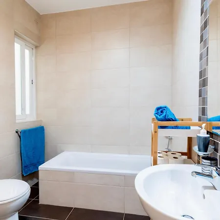 2 Bedroom In Central St Julians Prime Location In Paceville Apt 3 By Vaganza Saint Julian's Exterior photo