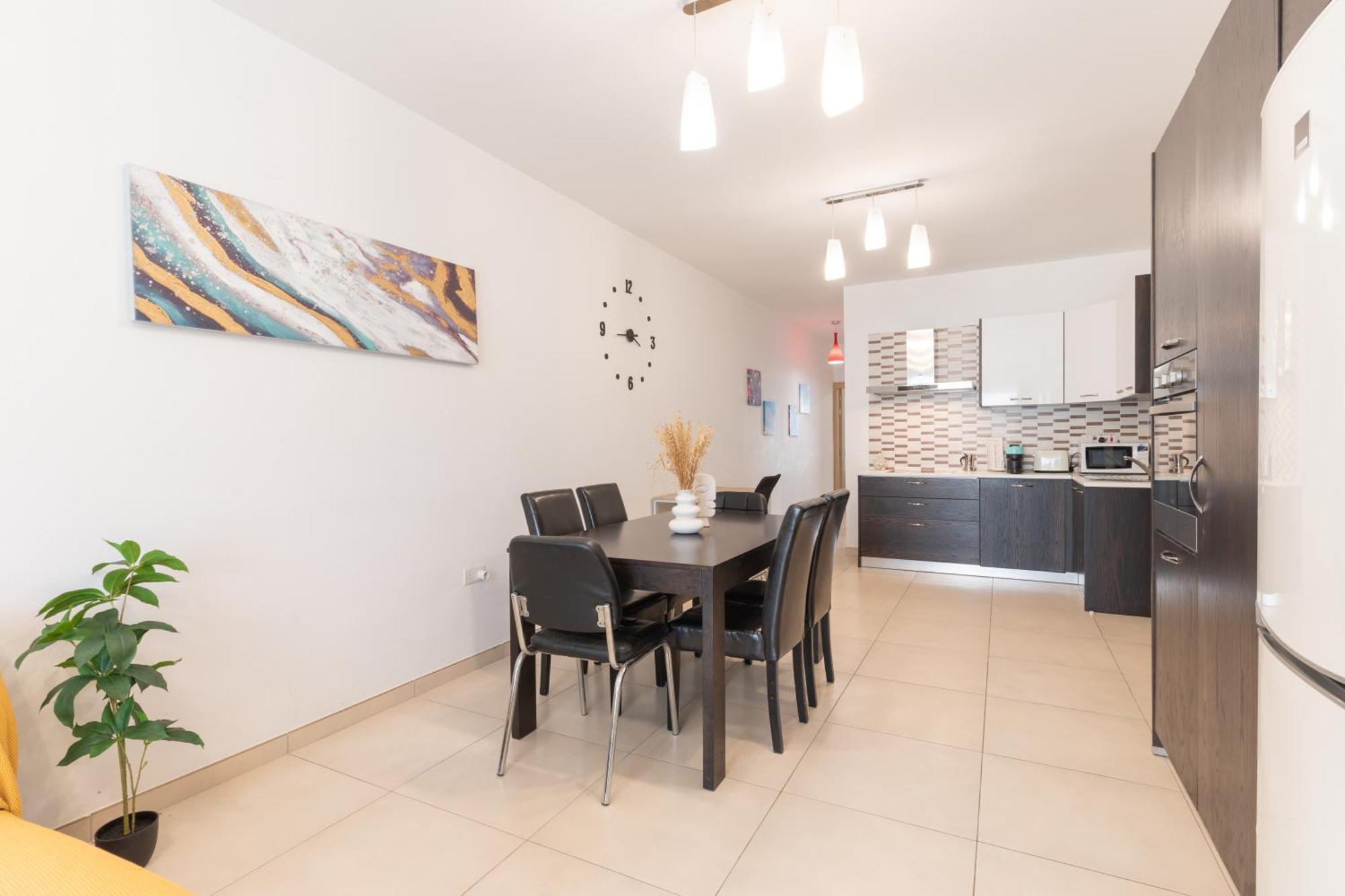 2 Bedroom In St Julians Prime Location In Paceville 3 By Vaganza * San Ġiljan