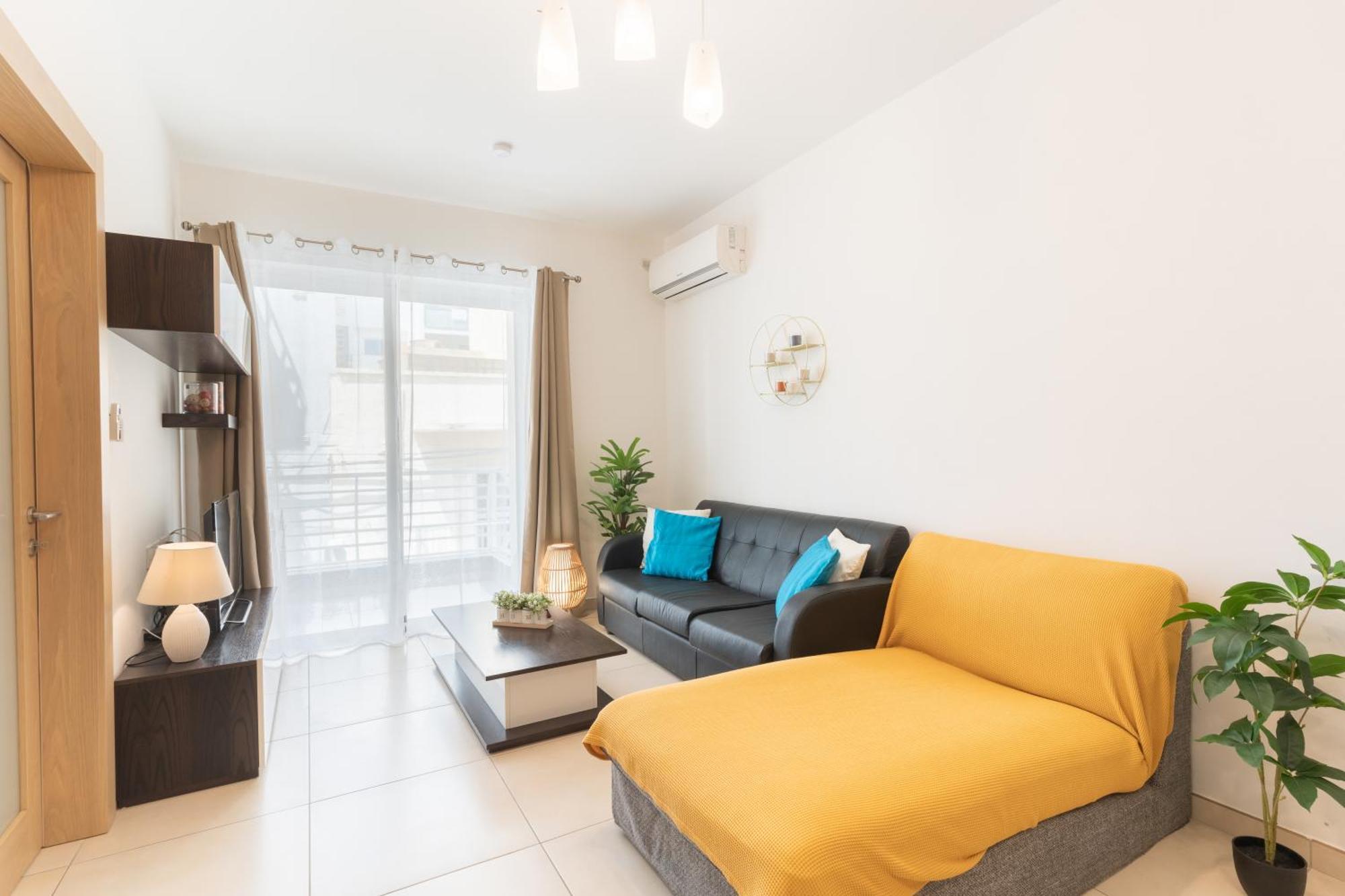 2 Bedroom In St Julians Prime Location In Paceville 3 By Vaganza San Ġiljan